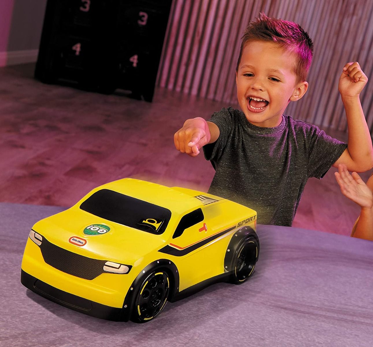 Xe đua thể thao cảm ứng LITTLE TIKES 653278