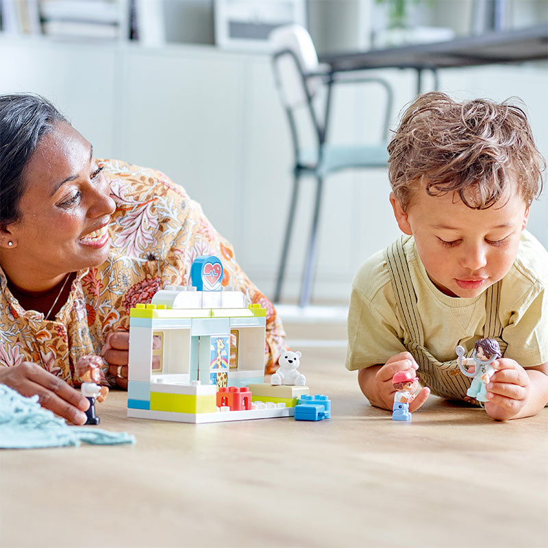 Đồ Chơi Lắp Ráp Phòng Khám Bác Sĩ LEGO DUPLO 10968