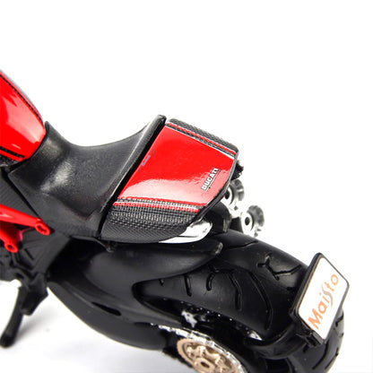 Mô hình xe mô tô 1:12 dòng Ducati Diavel Carbon
