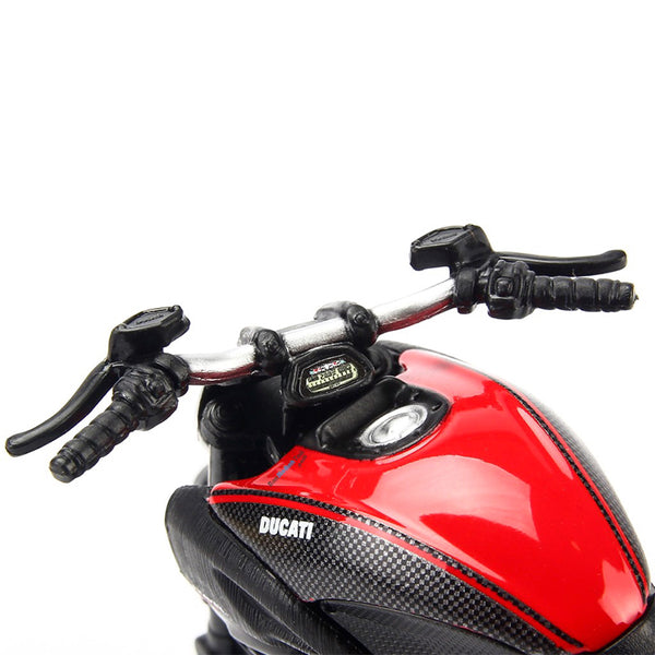 mo-hinh-xe-mo-to-1-12-dong-ducati-diavel-carbon-11023-mt31101-04