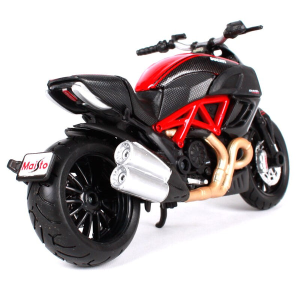 do-choi-xe-mo-to-lap-rap-ducati-diavel-carbon-39196-mt39051al-03