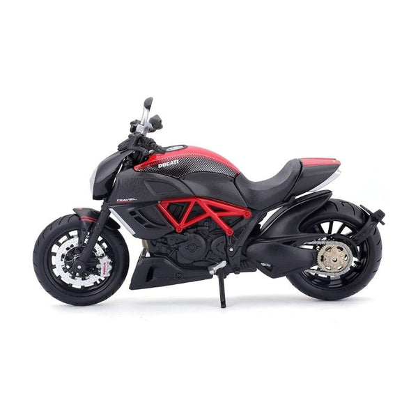 do-choi-xe-mo-to-lap-rap-ducati-diavel-carbon-39196-mt39051al-02