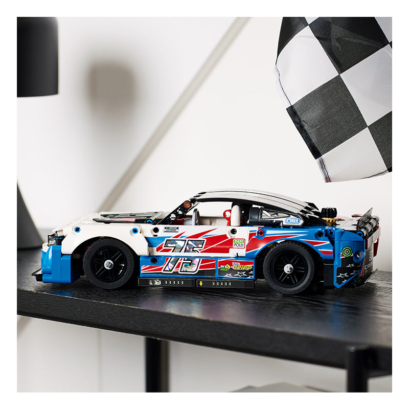 Đồ Chơi Lắp Ráp Xe Đua Nascar Chevrolet Camaro Zl1 LEGO TECHNIC 42153