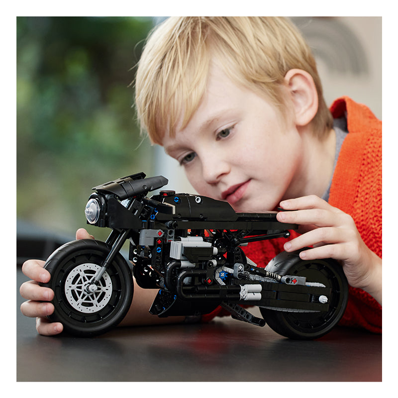 LEGO TECHNIC 42155 Batman Superbike Assembly Toy