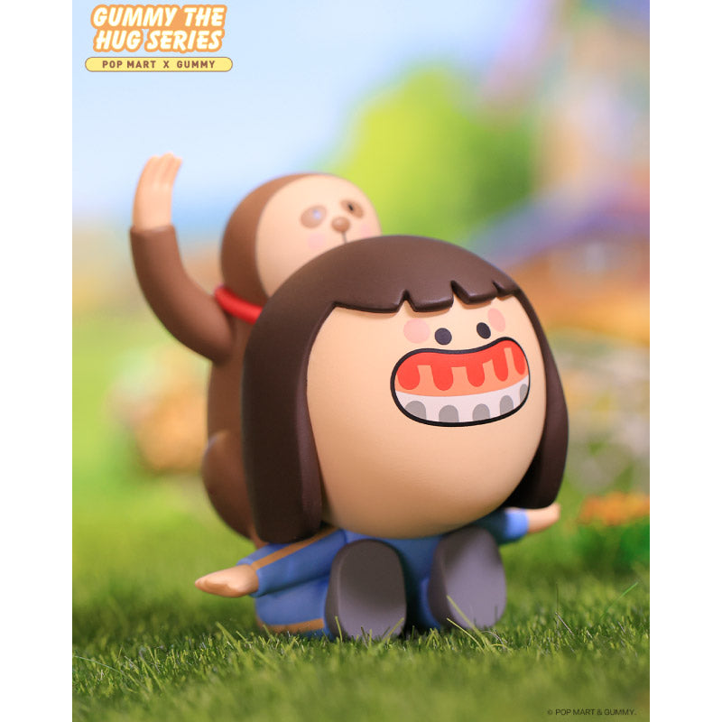 Mô hình GUMMY và Cái Ôm Nồng Thấm POP MART 6941448671763
