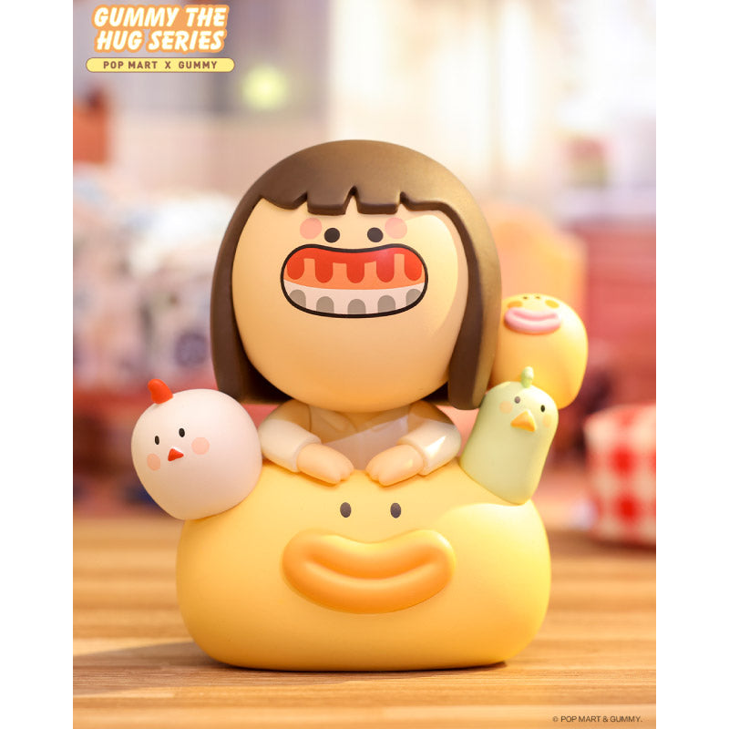 Mô hình GUMMY và Cái Ôm Nồng Thấm POP MART 6941448671763