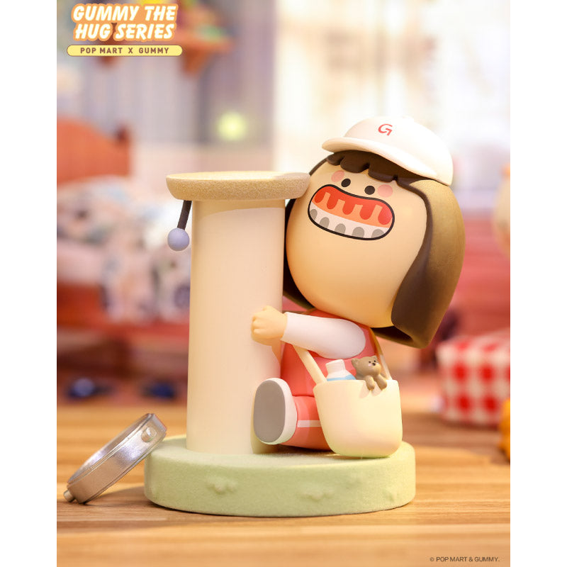 Mô hình GUMMY và Cái Ôm Nồng Thấm POP MART 6941448671763