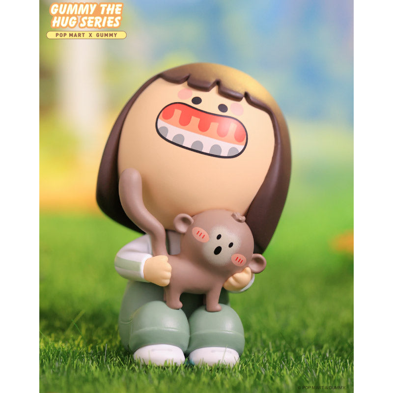 Mô hình GUMMY và Cái Ôm Nồng Thấm POP MART 6941448671763