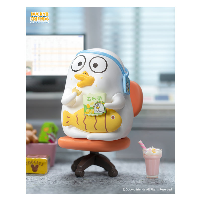 Mô Hình DUCKYO Cosplay Nhân Viên POP MART 6941848204431