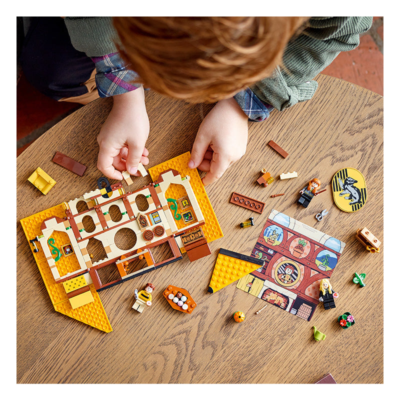 Đồ Chơi Lắp Ráp Bộ Cờ Nhà Hufflepuff™ LEGO HARRY POTTER 76412