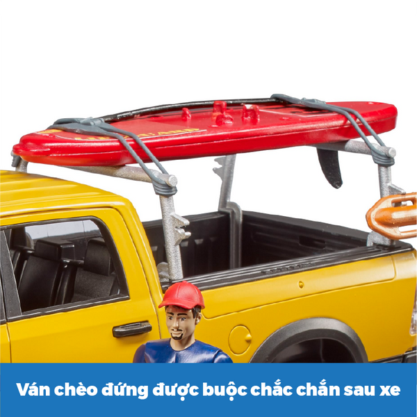 xe-cuu-ho-bai-bien-ram-2500-voi-nhan-vien-va-van-cheo-dung-bru02506-06