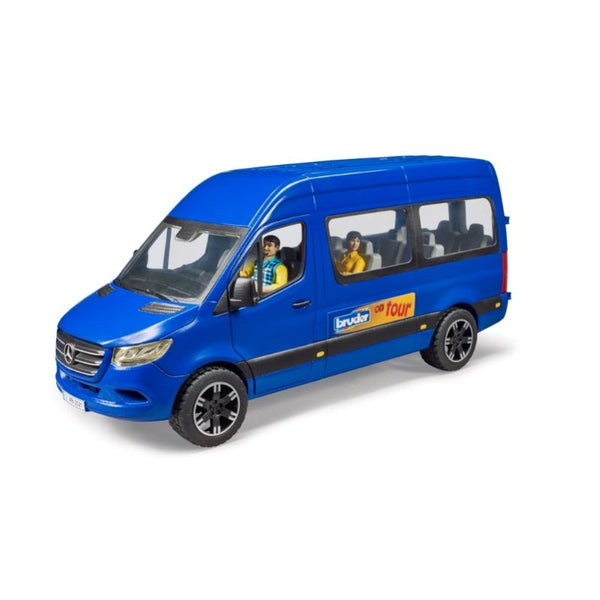 xe-chuyen-cho-du-lich-mercedes-benz-voi-tai-xe-va-hanh-khach-bru02670-01