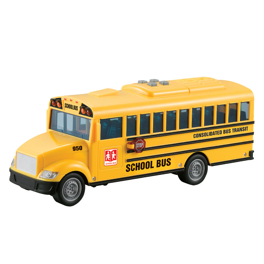 Combo xe buýt đi học và xe jeep chở thuyền