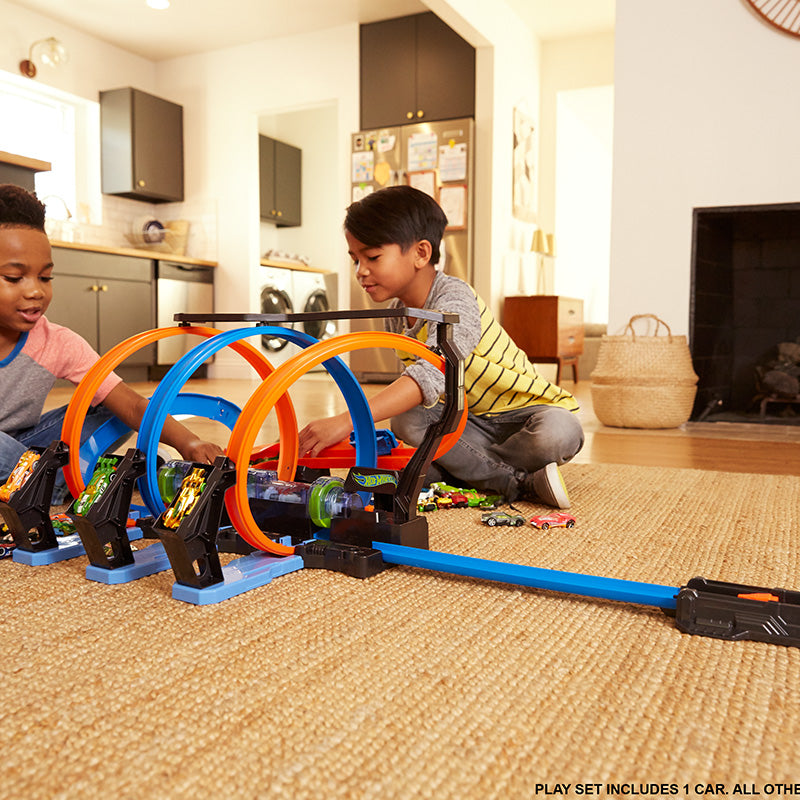 Bộ đường đua Hot Wheels siêu xoắn ốc HOT WHEELS FTB65