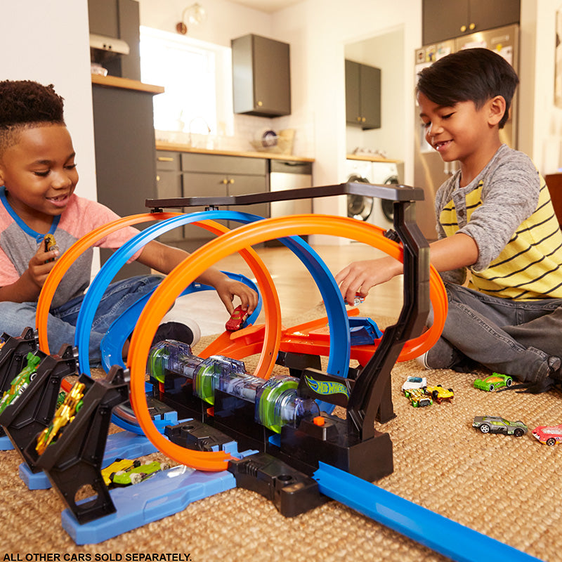 Bộ đường đua Hot Wheels siêu xoắn ốc HOT WHEELS FTB65