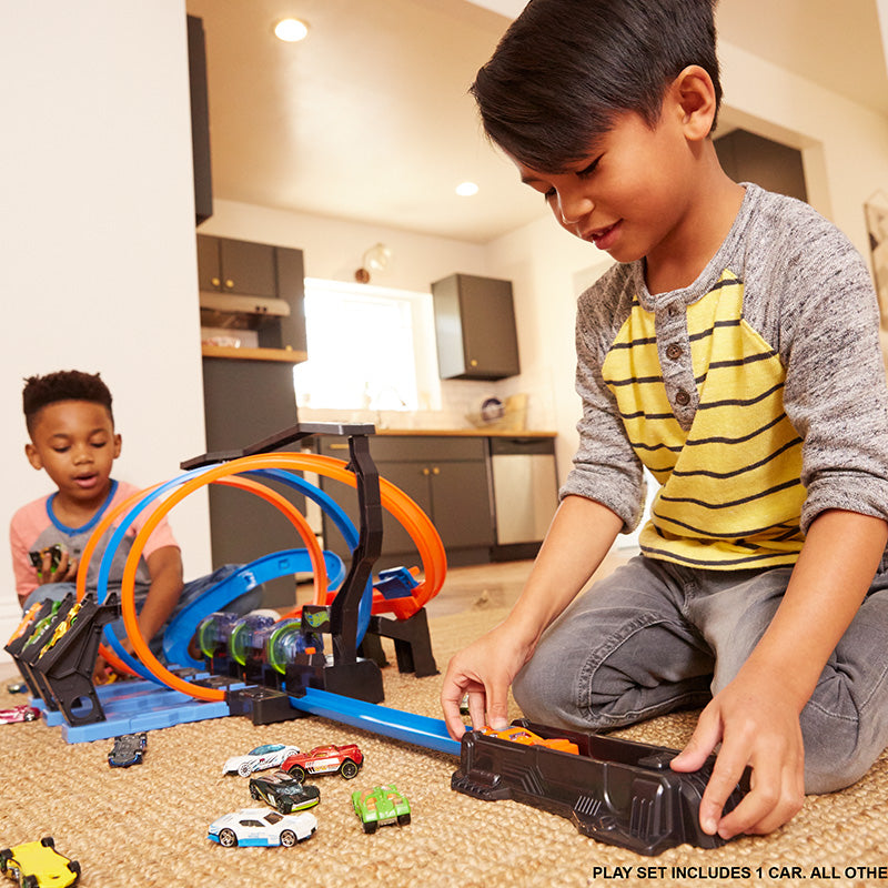 Bộ đường đua Hot Wheels siêu xoắn ốc HOT WHEELS FTB65