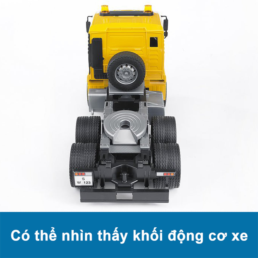 1:16 scale model toy Low-floor truck pulling excavator BRUDER BRU02776