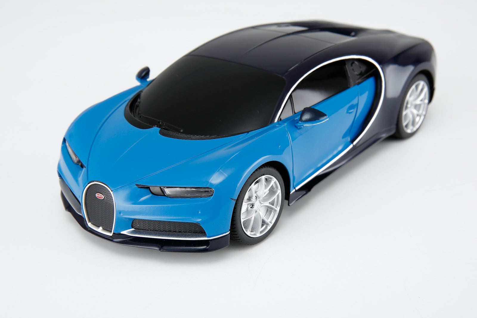 xe-dieu-khien-bugatti-chiron-r76100-blu-03