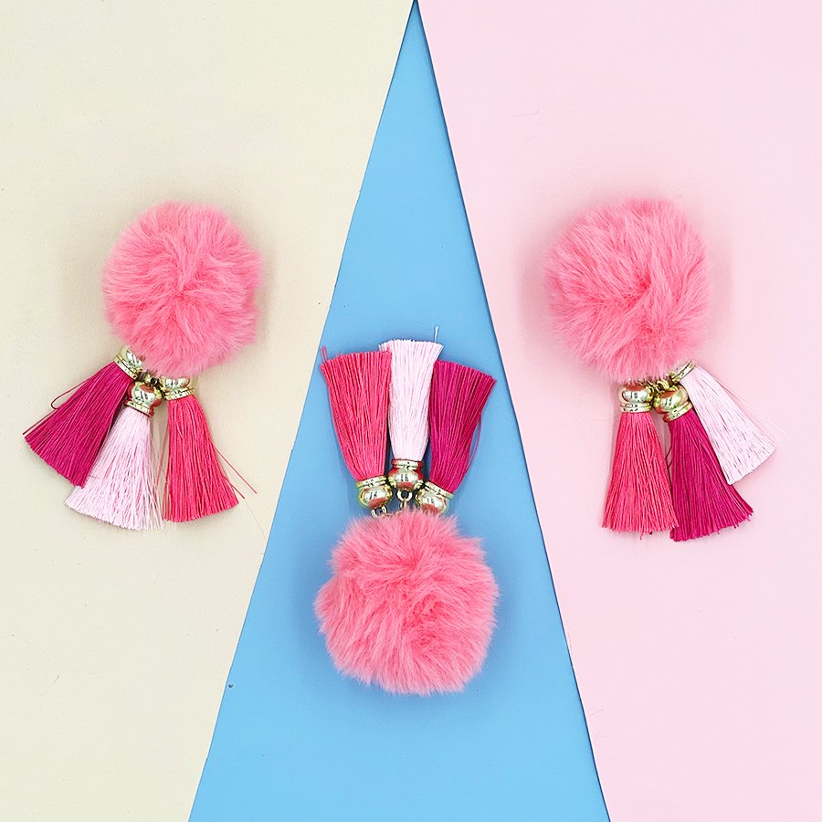 moc-khoa-pom-pom-dreamy-girl-pompom-kcp2404-02