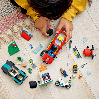 xe-cuu-hoa-canh-sat-truy-bat-toi-pham-60319-04