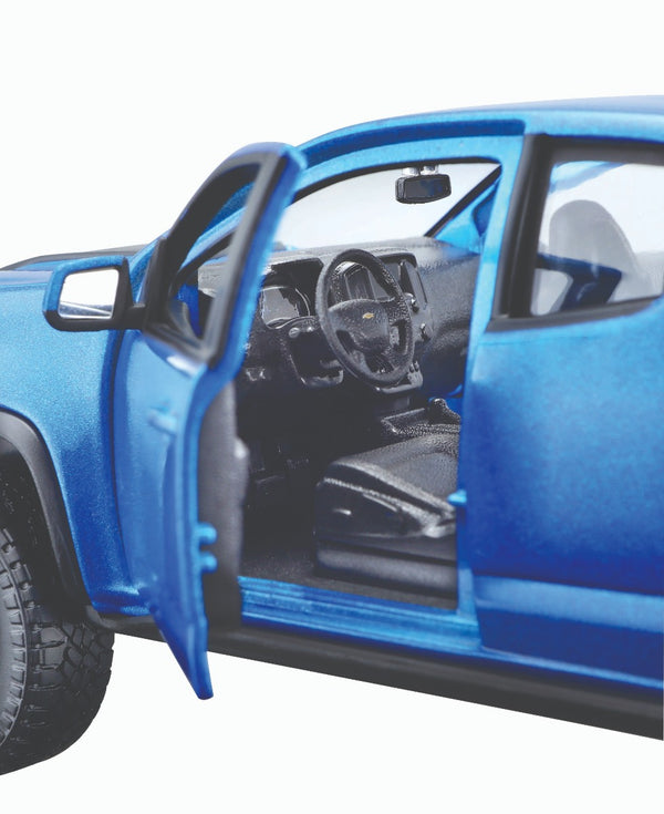 mo-hinh-xe-lap-rap-1-27-chevrolet-colorado-zr2-39517-mt39900-02