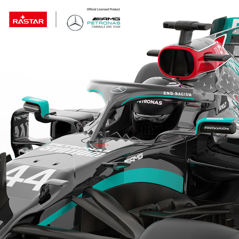 xe-r-c-1-18-mercedes-amg-f1-w11-eq-performance-r98500-06